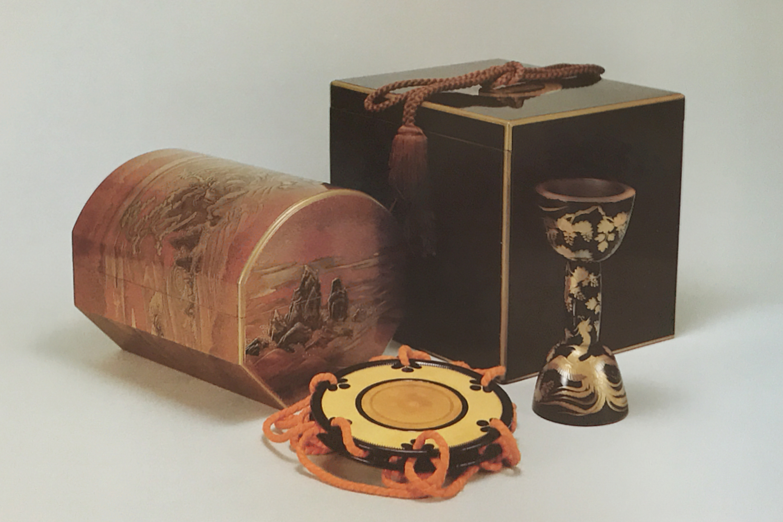 【流】古美術品 蒔絵菓子器 箱付 CG457 草花蒔絵　六角形菓子器　平安　西村象彦　逸品作　共箱　喰籠